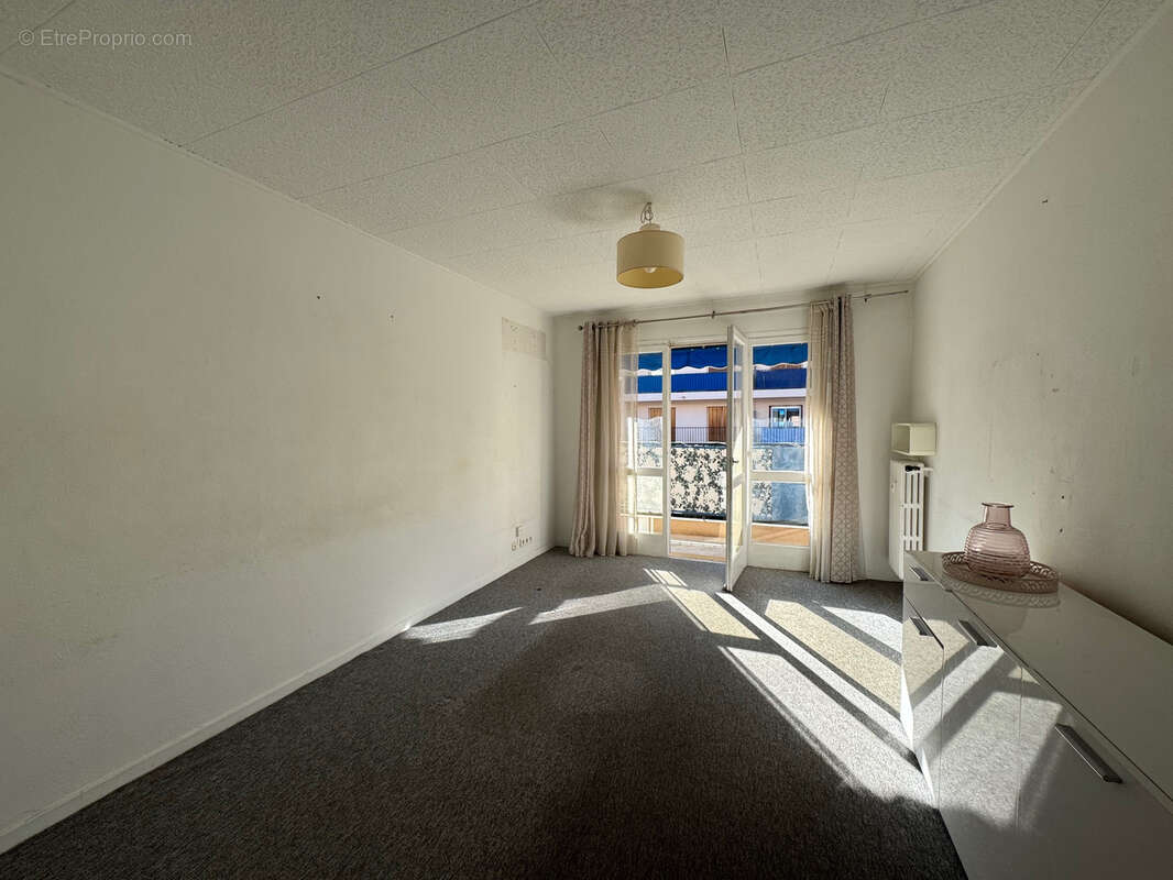 Appartement à VALLAURIS