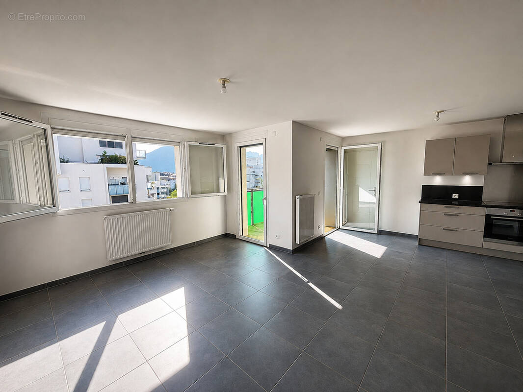 Appartement à MEYTHET