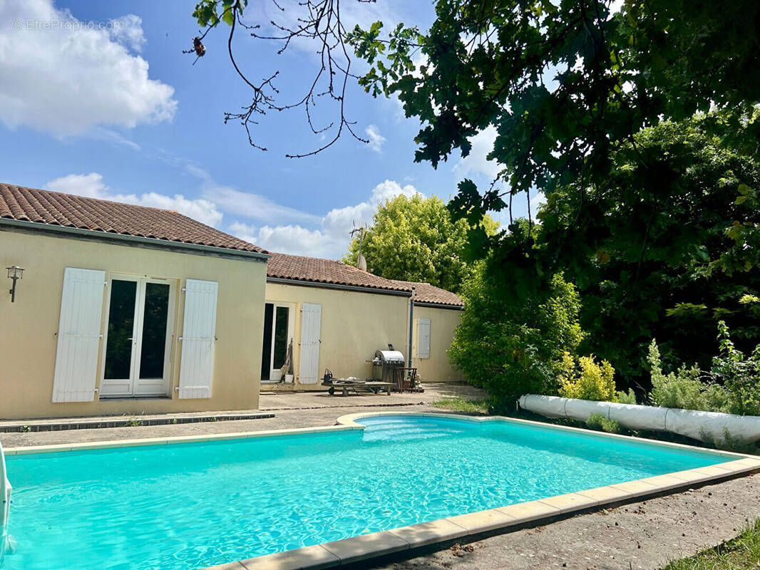 Maison à ECHILLAIS