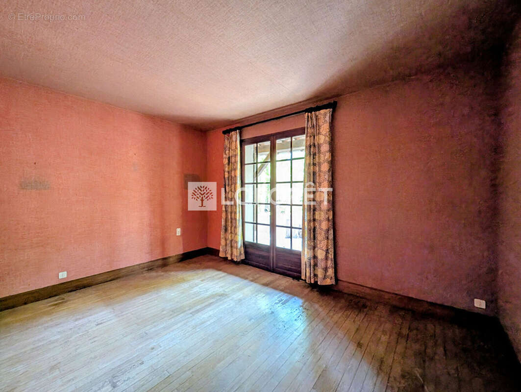 Maison Noisy Sur Ecole 9 pièce(s) 178 m2 - photo 8