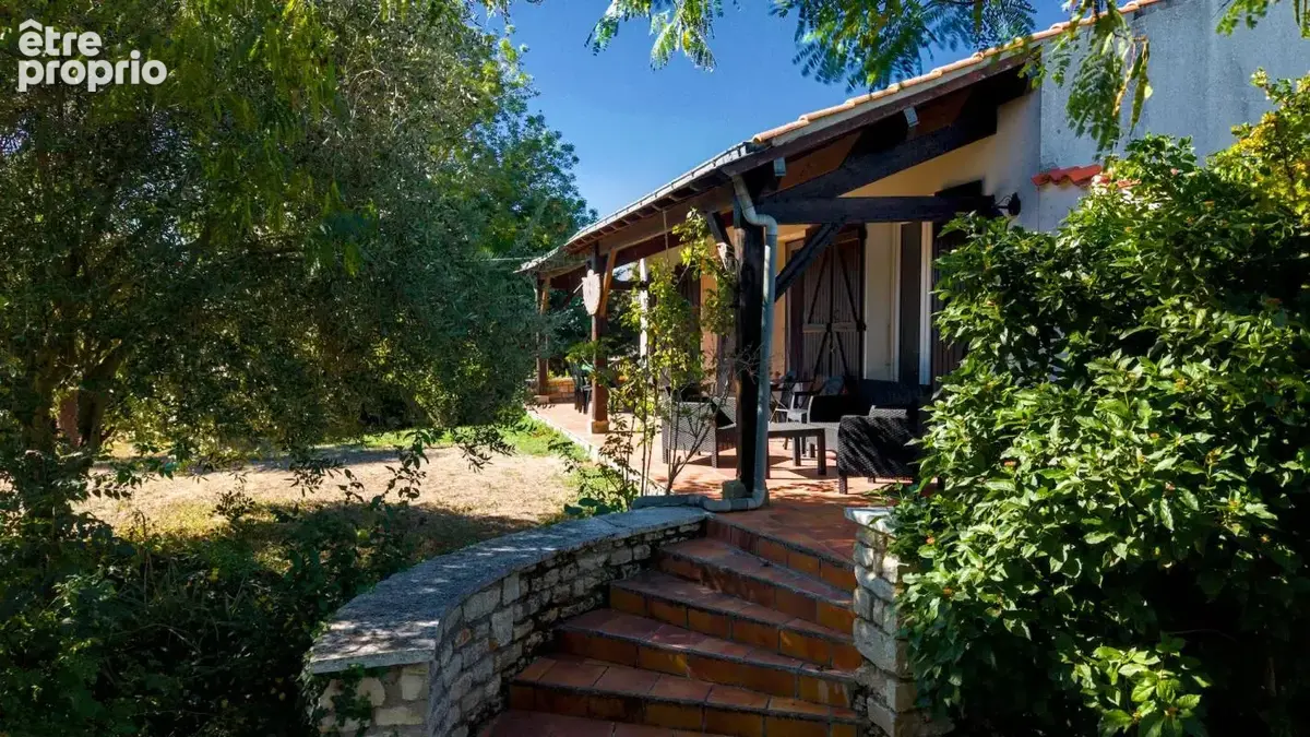 MARANS – Maison familiale 125 m²,4 chambres ,Terrain 2 367 m² - photo 2