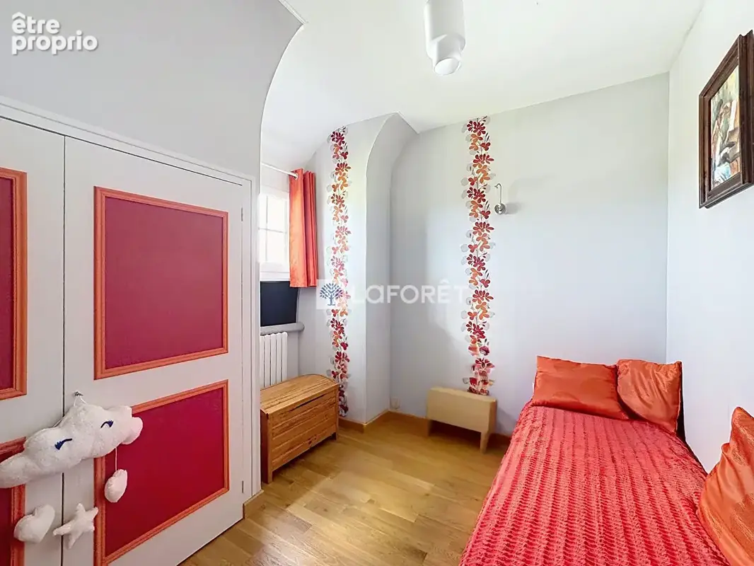Maison à vendre 195 m²  4 chambres, jardin, véranda et garage - photo 10