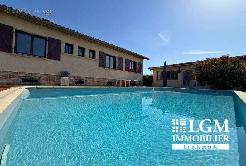Maison familiale 6 pièces avec piscine et dépendance à La Ville-Dieu-du-Temple - photo 2