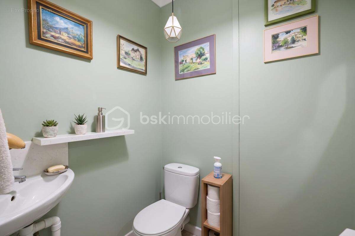 NÎMES CAPOUCHINÉ – Superbe T4 de 96 m² avec Terrasse d'Exception de 57 m² ! - photo 17