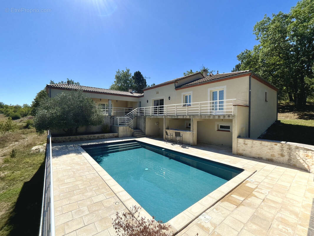 Maison avec piscine et vue exceptionnelle sur la campagne - photo 5