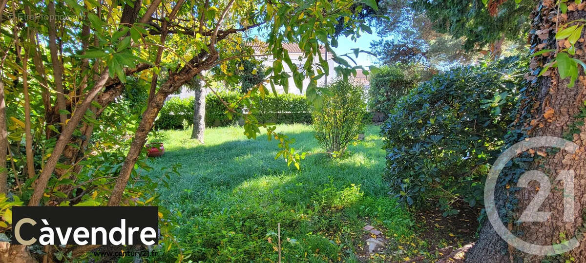 Maison à LE PONTET