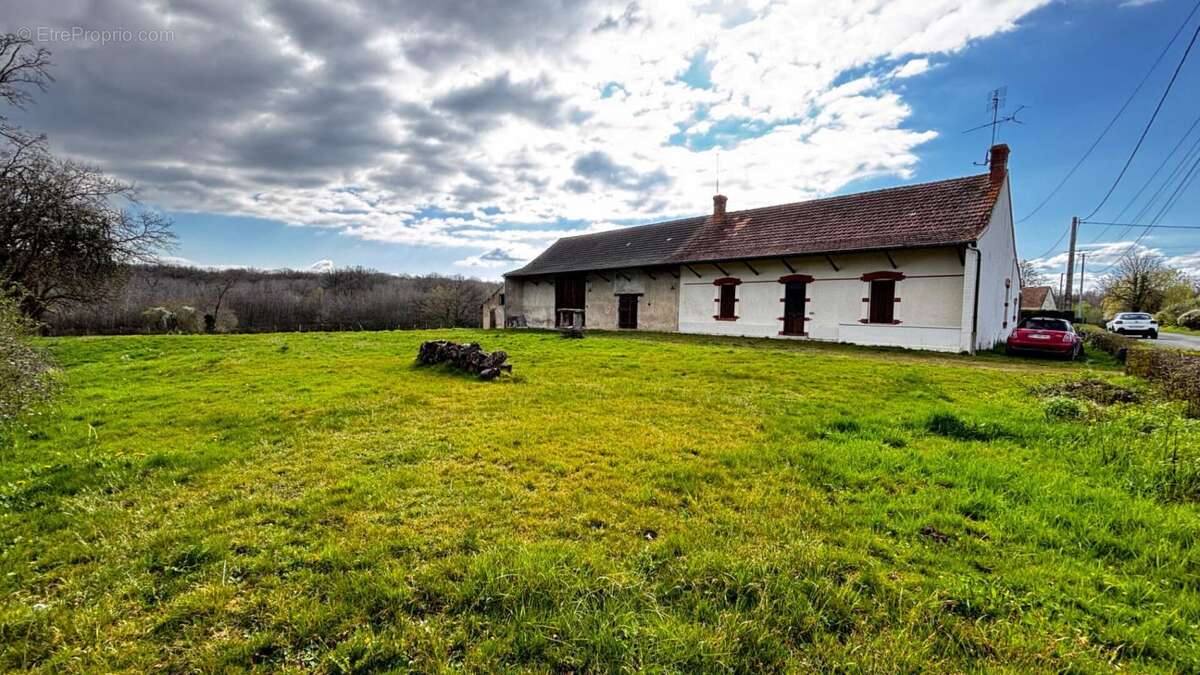 Maison à HUILLY-SUR-SEILLE