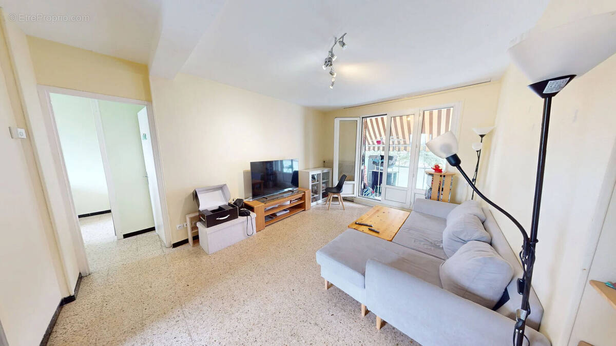 Appartement à SAINT-MARTIN-D'HERES