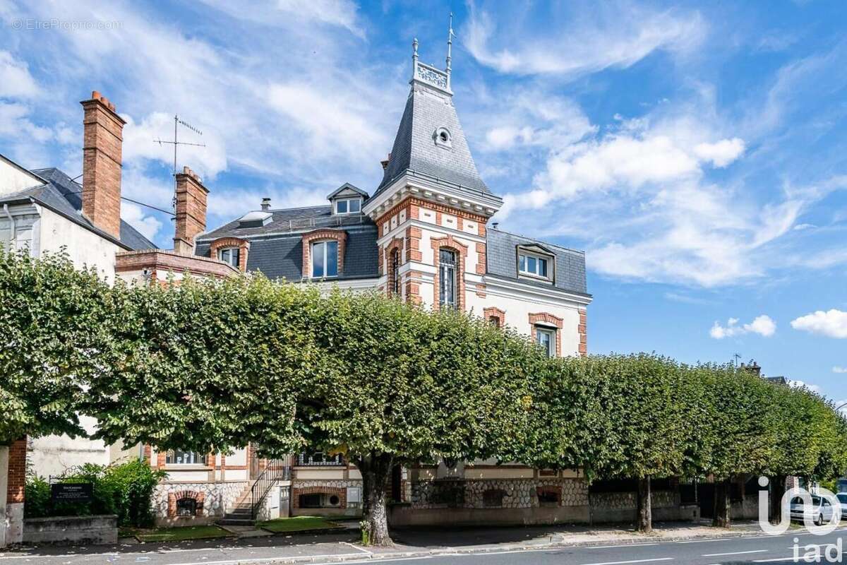 Photo 2 - Commerce à FONTAINEBLEAU