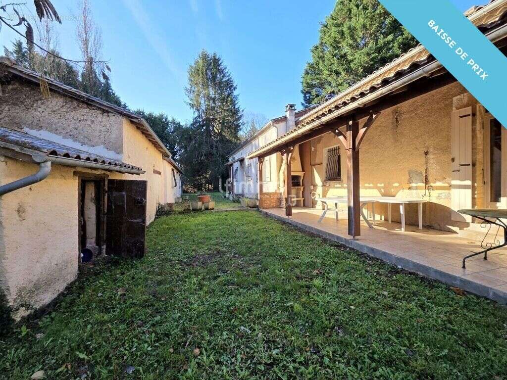 Maison à NOTRE-DAME-DE-SANILHAC