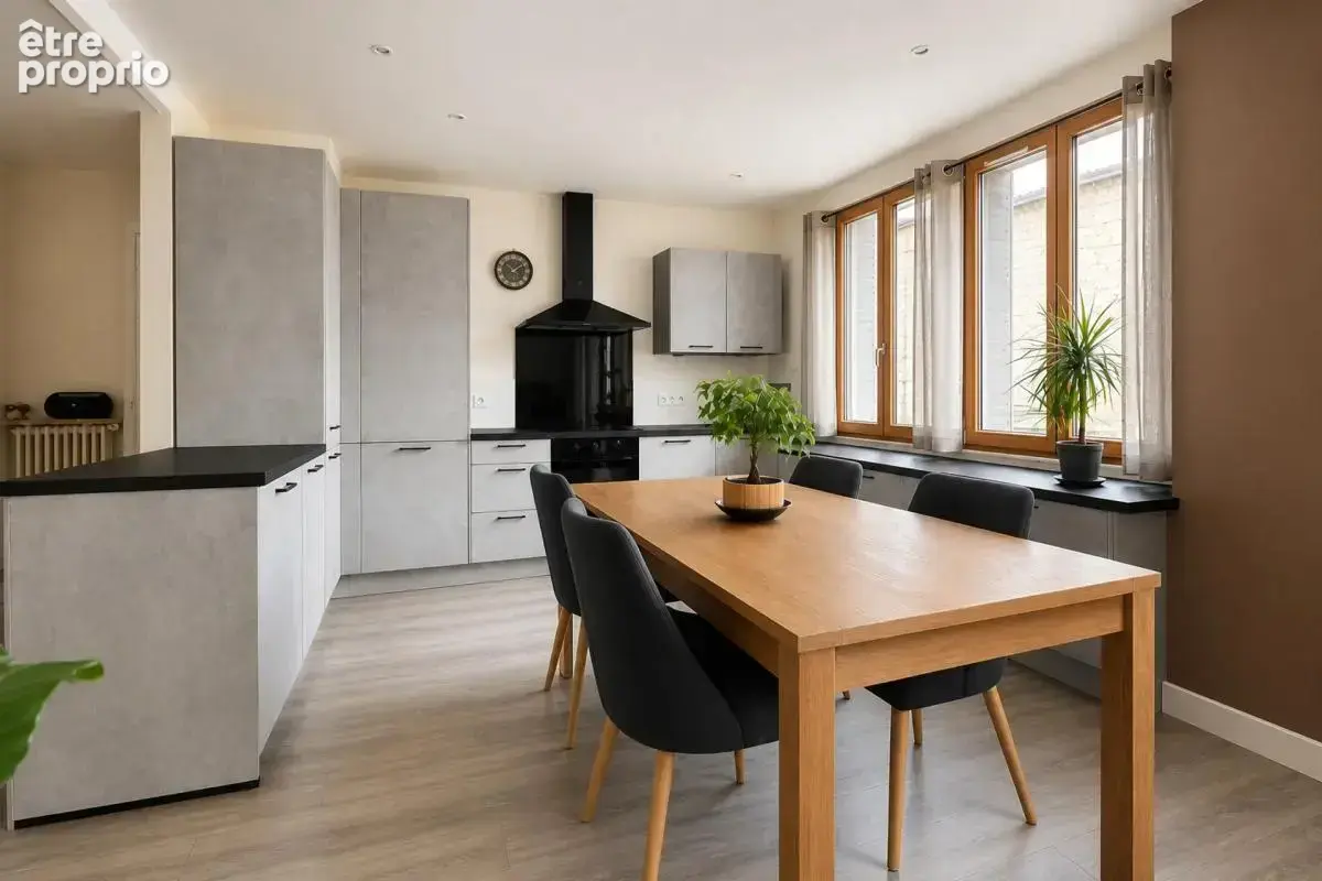 Appartement 3 pièces de 87 m² à Rive-de-Gier - photo 2