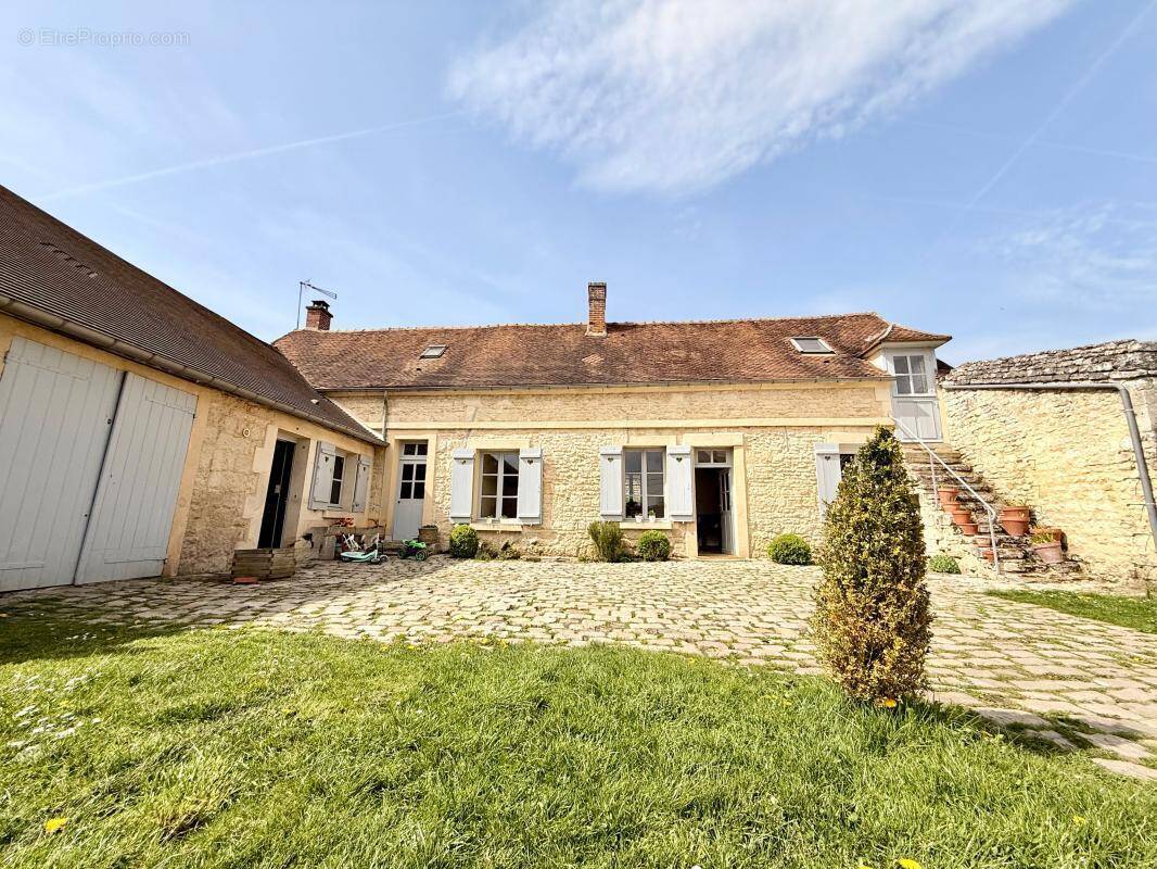 Maison à BURY