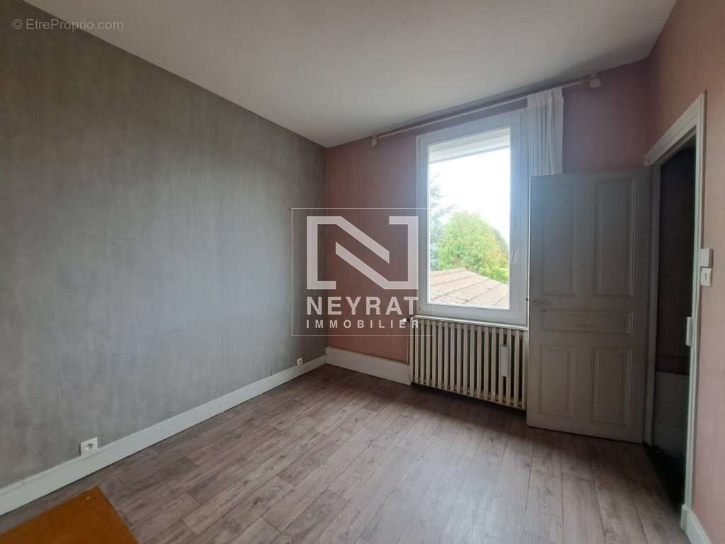 Maison à SAINT-FORGEOT