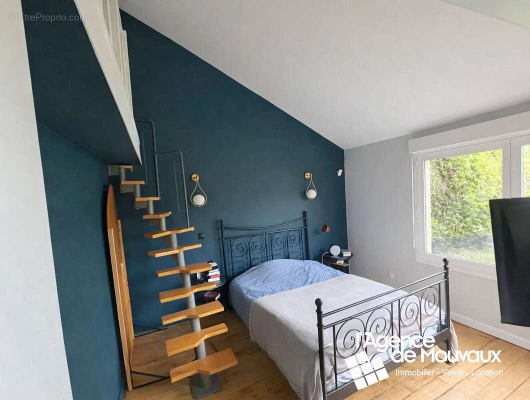 Maison à LA CHAPELLE-D'ARMENTIERES