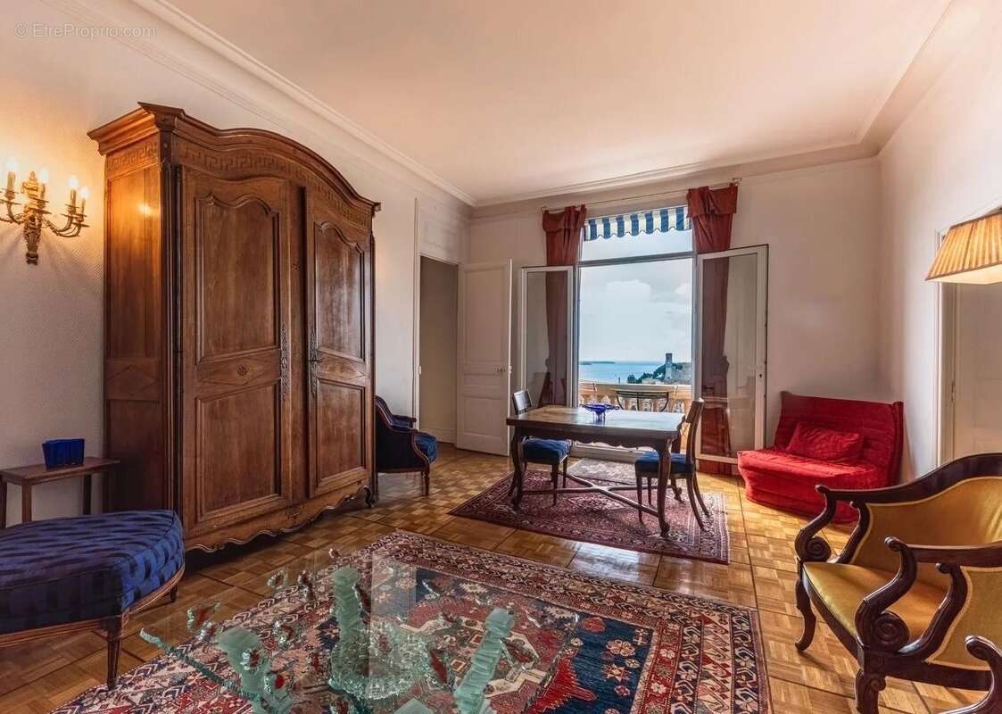 Cannes bourgeois dernier etage 3 pièces - photo 5