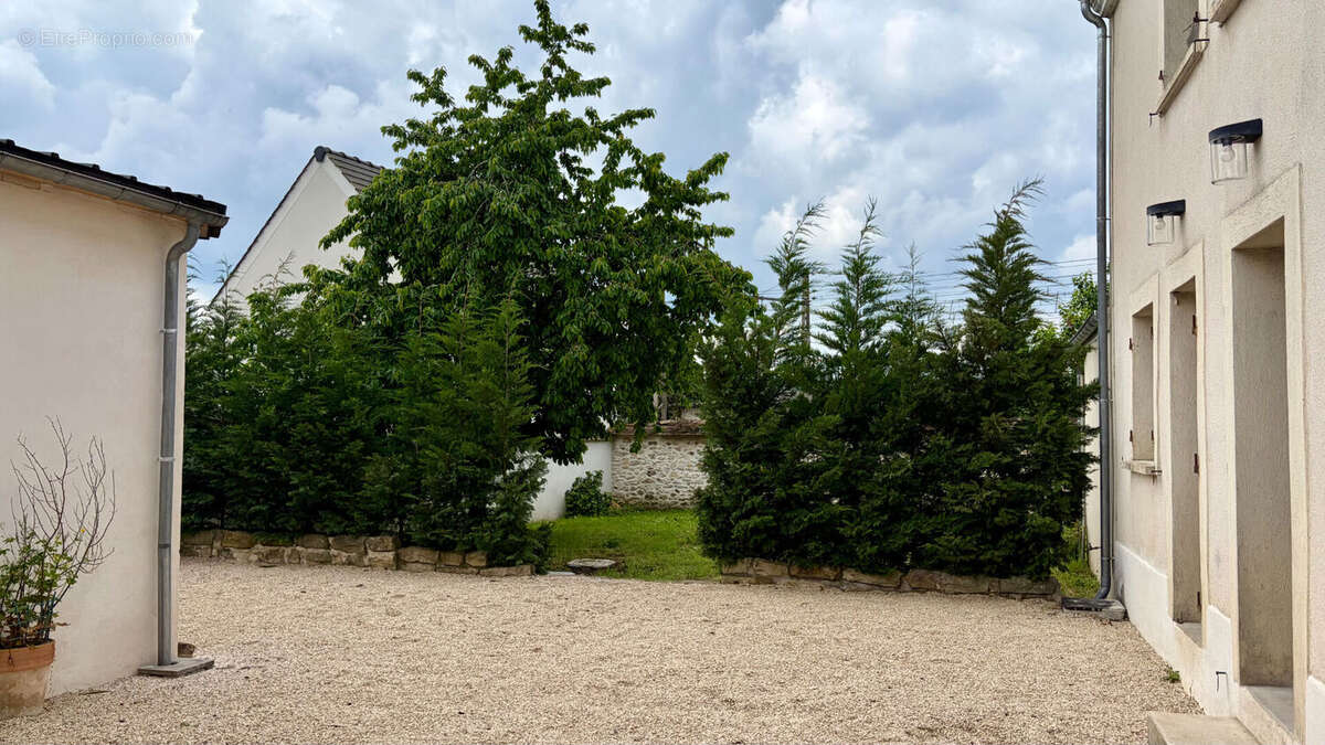 Maison à CHAMPAGNE-SUR-SEINE