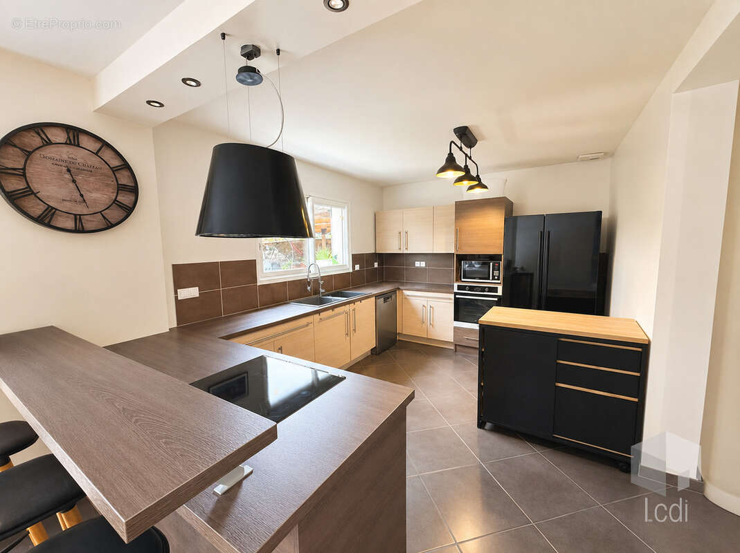 MONTELIMAR, maison de 110 m2 sur 2 niveaux - photo 7