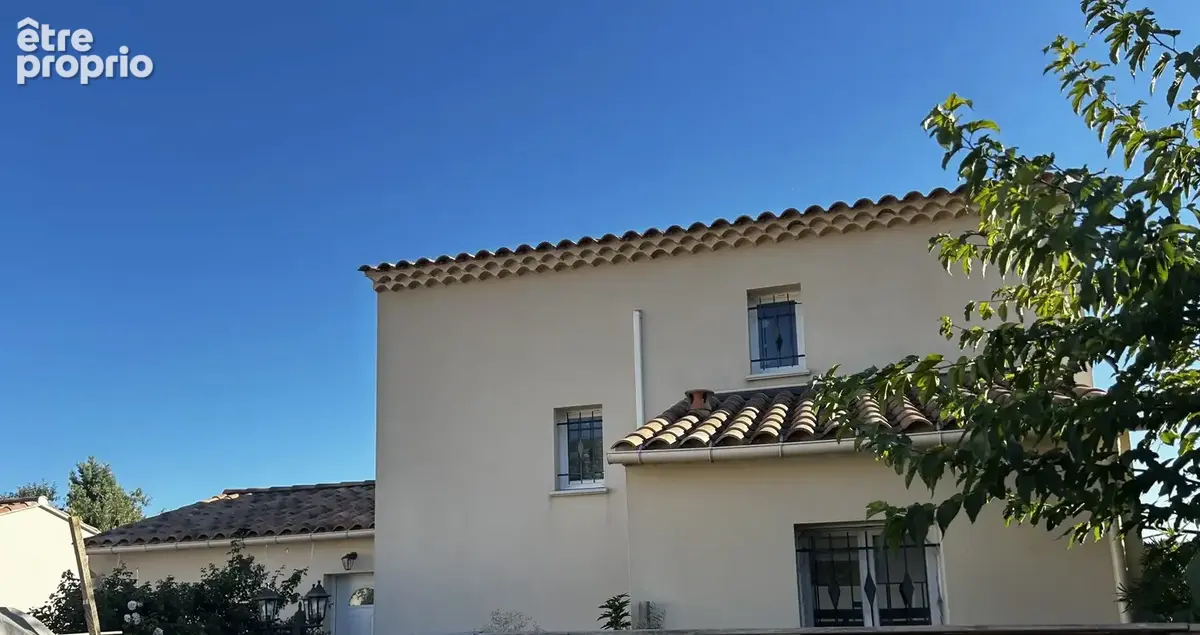 maison vue merindol yan spehner jason smith realty exp france calme provence