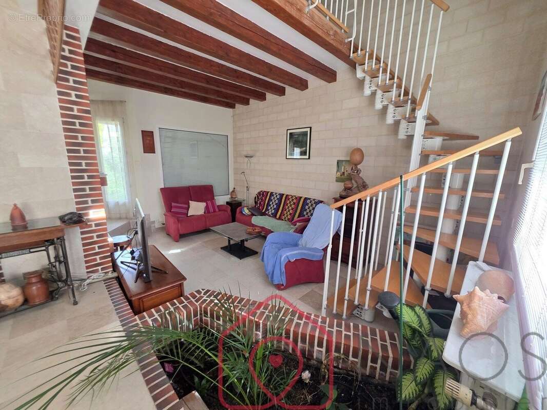Ingré maison atypique d'architecte 203m2 sur 1600m2 - photo 8
