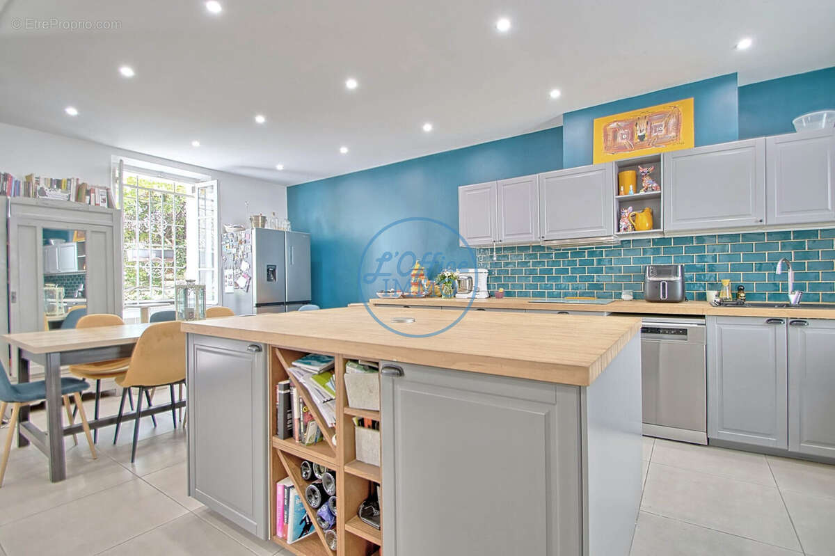 Maison 153 m² à Toulon  - photo 4