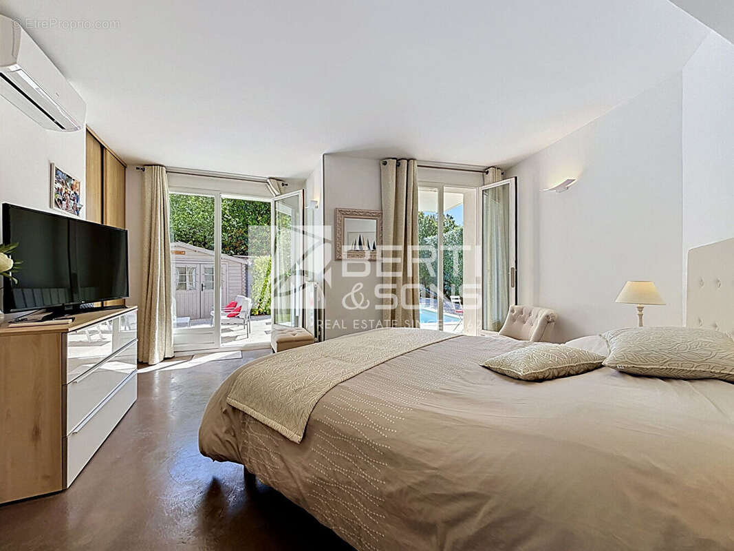 Belle maison provencale - apercu mer - photo 10