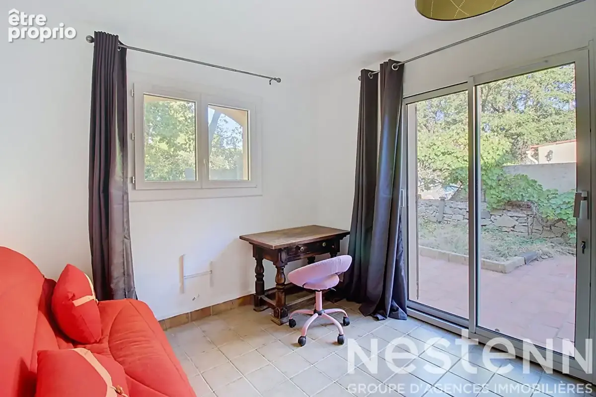 A VENDRE DRAGUIGNAN - Propriété d'environ 240 m² avec deux maisons, studio indépendant, piscine et dépendances sur 3 000 m² de t - photo 18