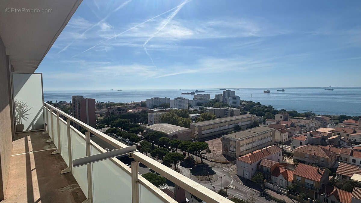 Appartement à PORT-DE-BOUC