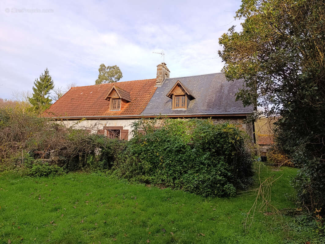 Maison à SAINTE-PIENCE