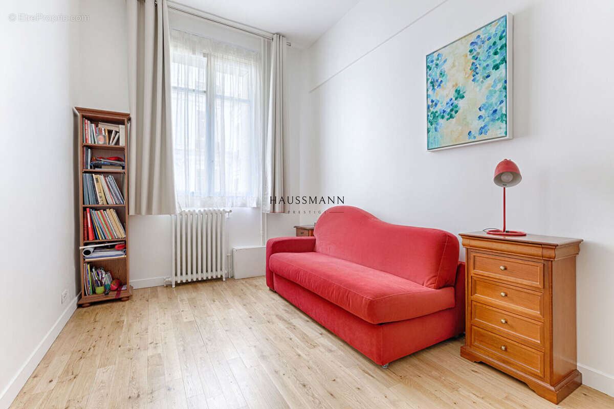 Appartement à PARIS-8E