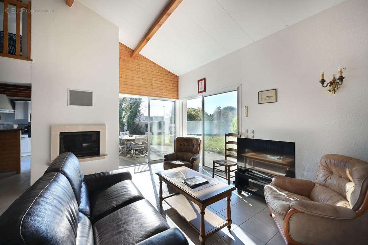 Maison à LES PORTES-EN-RE