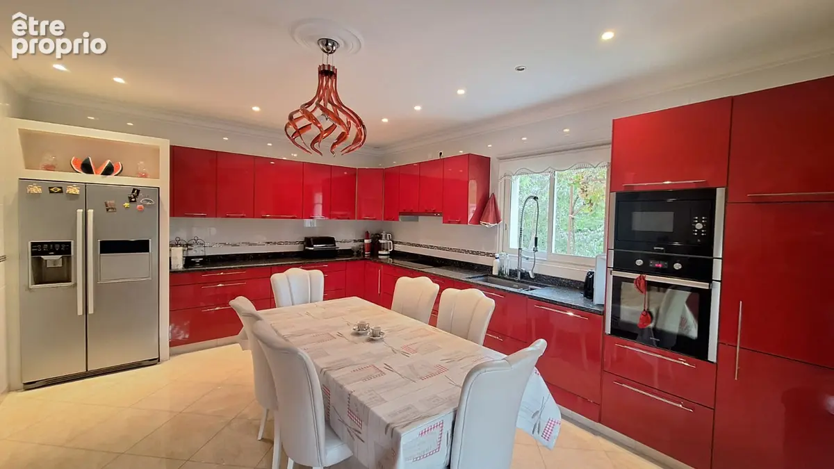 Maison 176 m² habitables et 234 m² entrepôts sur 1132 m² terrain pierrelatte 26700 - photo 3