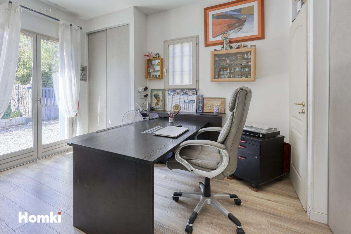 Maison/Villa T5 de 138 m² à Solliès-Pont 83210 - photo 10