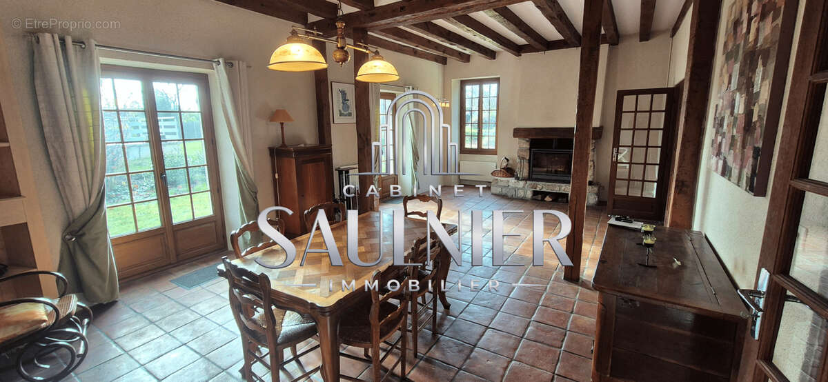 Maison à SAINT-GERVAIS-LA-FORET