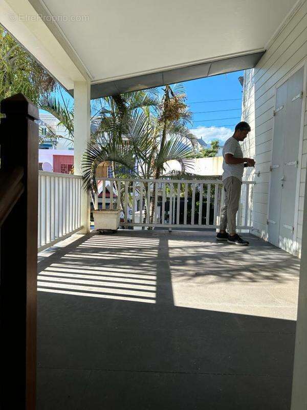 Commerce à SAINT-DENIS