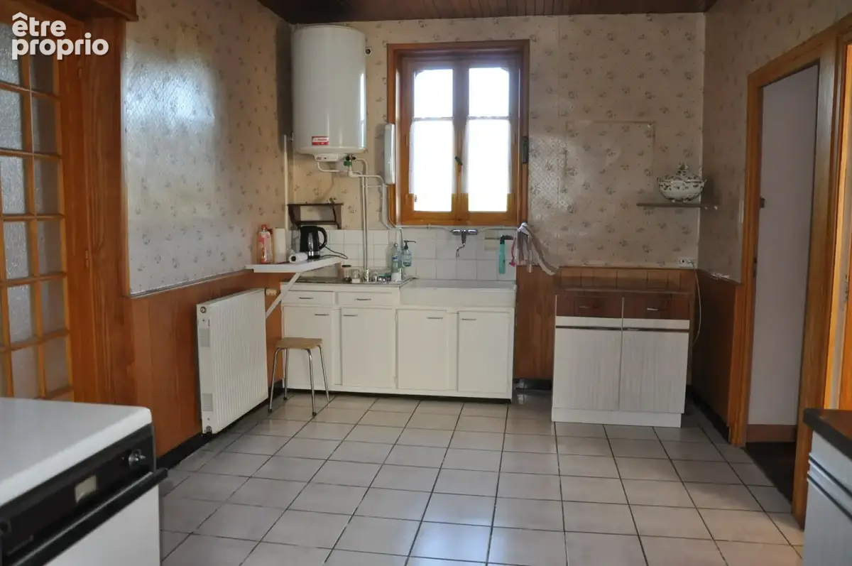 Maison de village à fort potentiel   Idéal investisseur ou projet familial - photo 2