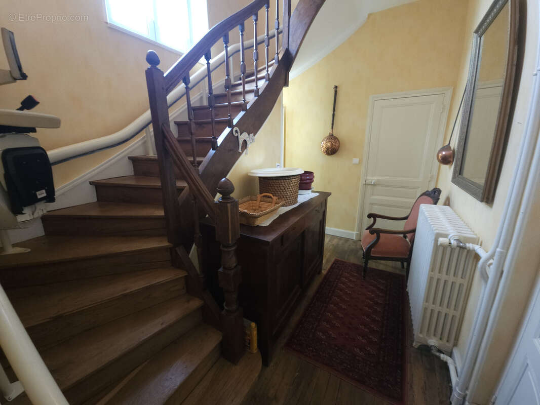 Maison à SAINT-GERMAIN-LES-BELLES