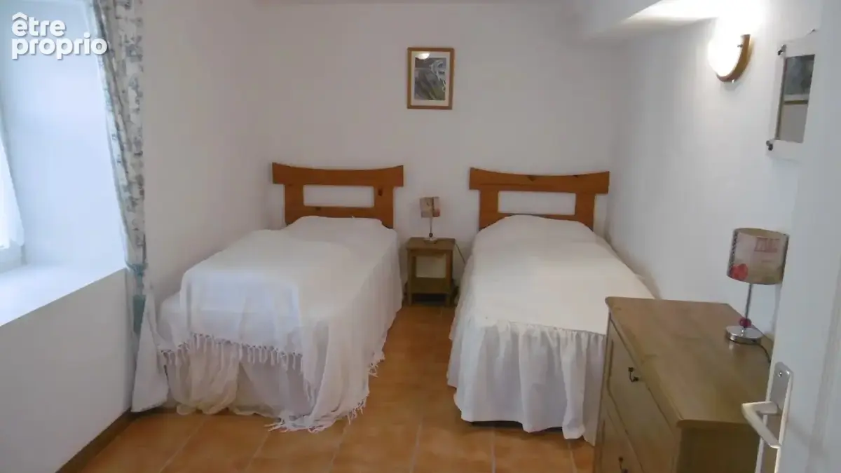 Belle maison avec maison d'amis et piscine - photo 18