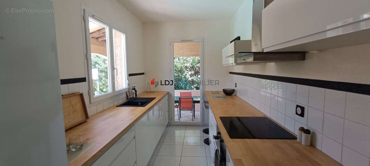 Maison 110 m² à Sainte-Marie  - photo 6