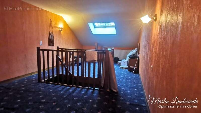 Maison à SAINT-LEONARD-DE-NOBLAT