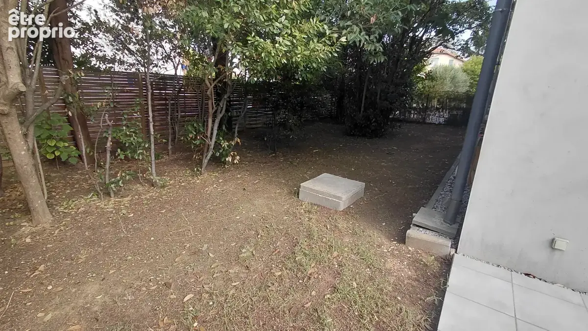 Beau rez de jardin avec garage - photo 16