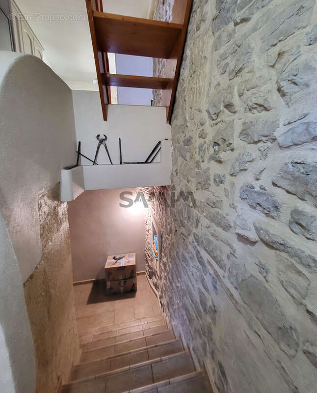 Maison à CLARENSAC