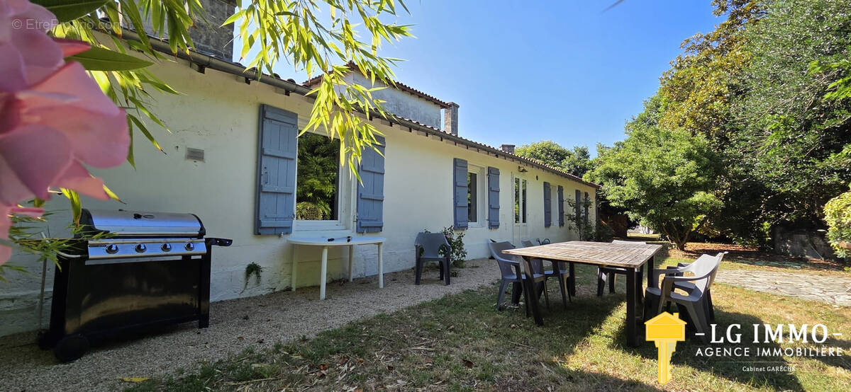 Maison à SAINT-DIZANT-DU-GUA