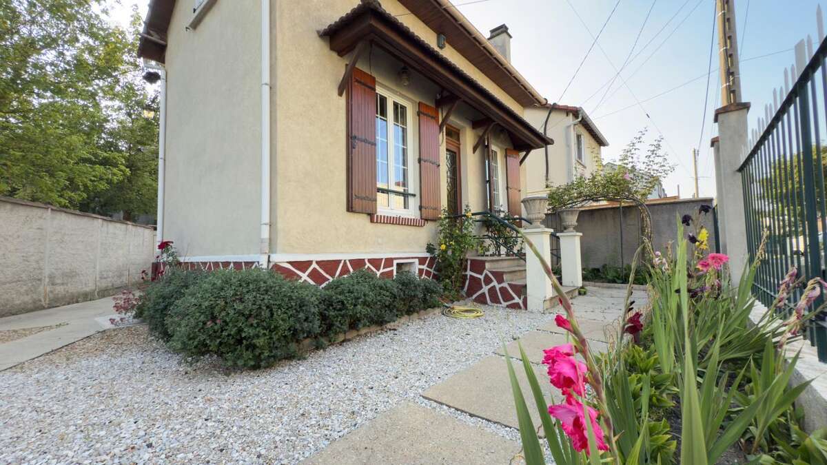 Maison à NEUILLY-SUR-MARNE