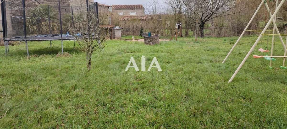 Maison à PAIZAY-NAUDOUIN-EMBOURIE