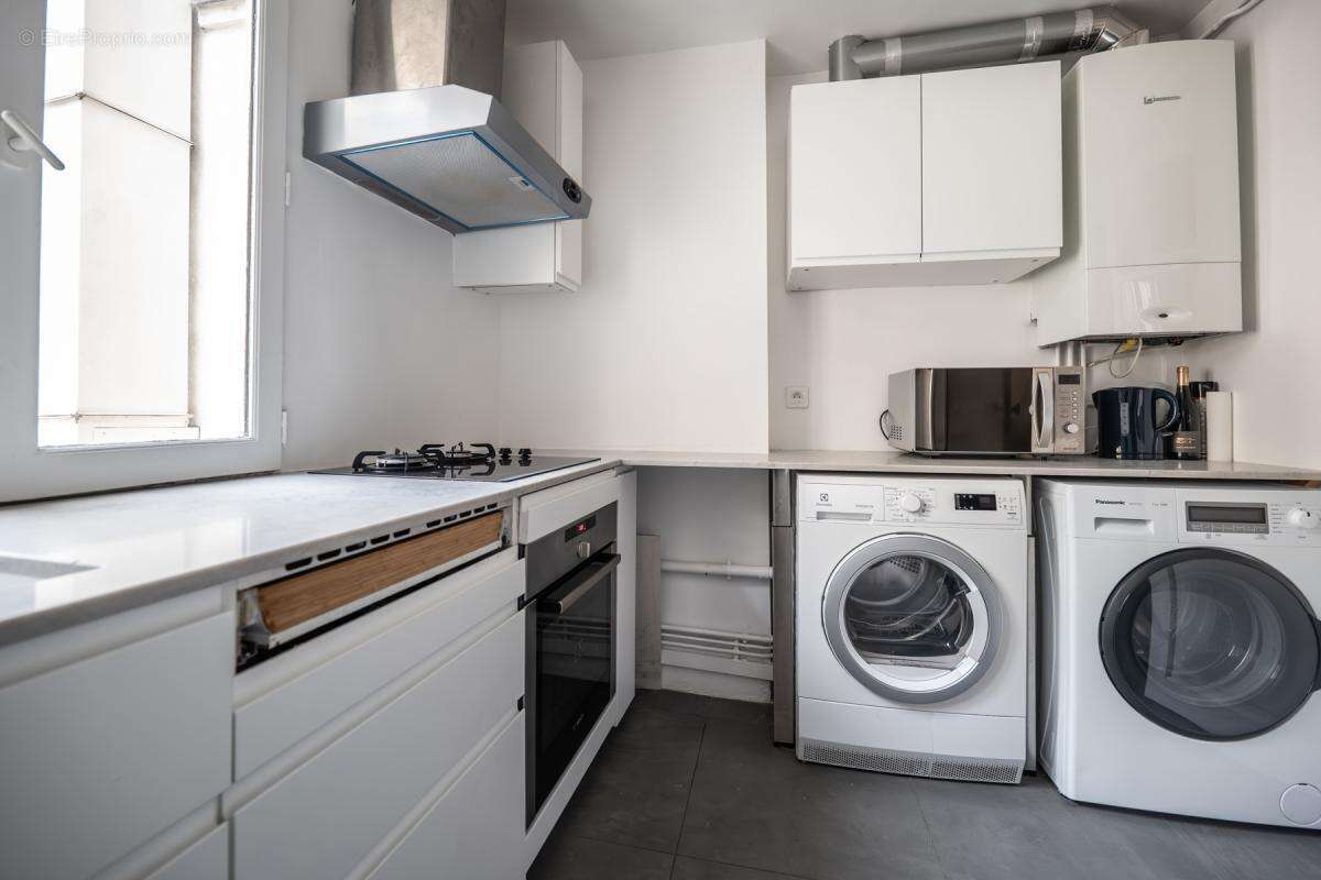Appartement à PARIS-2E