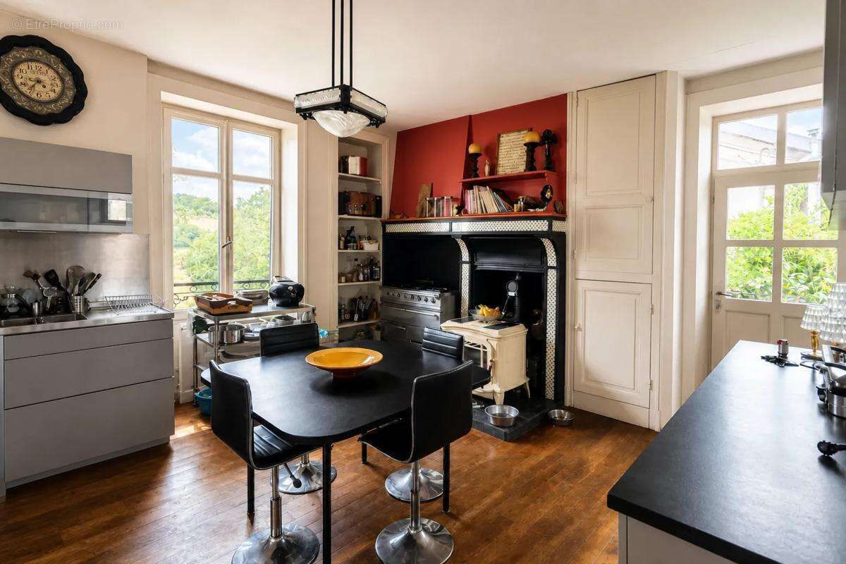Maison de 7 pièces de 222 m² à Flavignac - photo 6