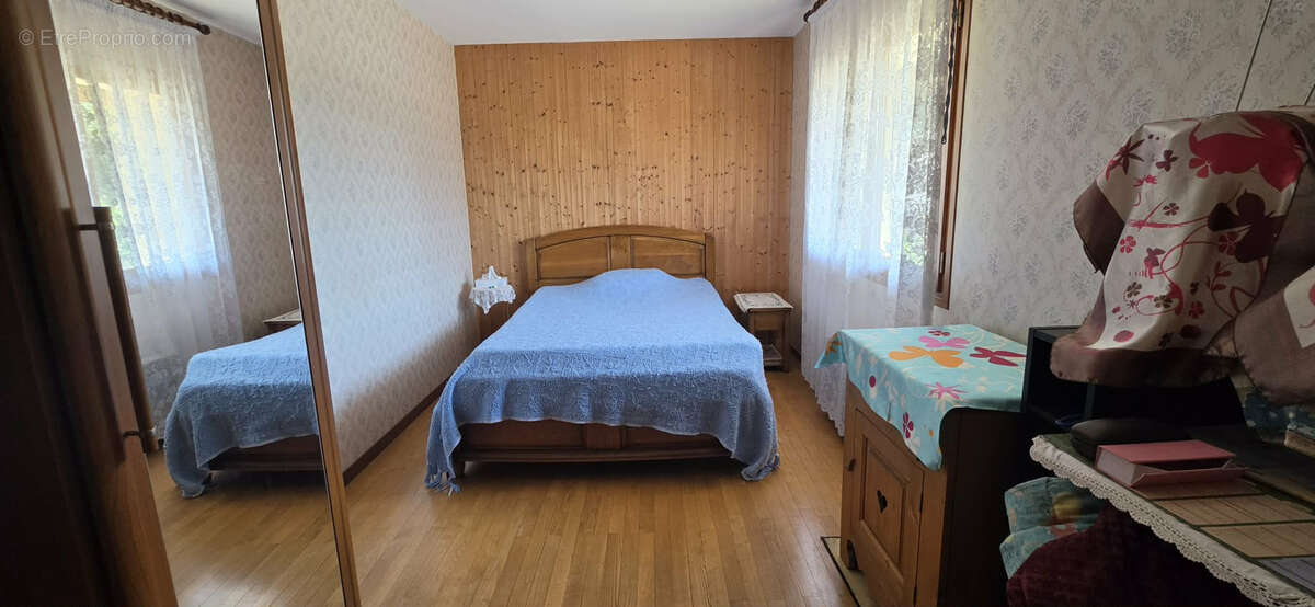 Maison à GILLY-SUR-ISERE