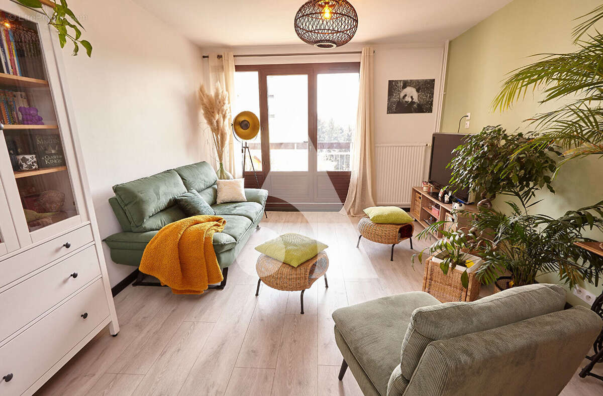 Appartement à LIMAS