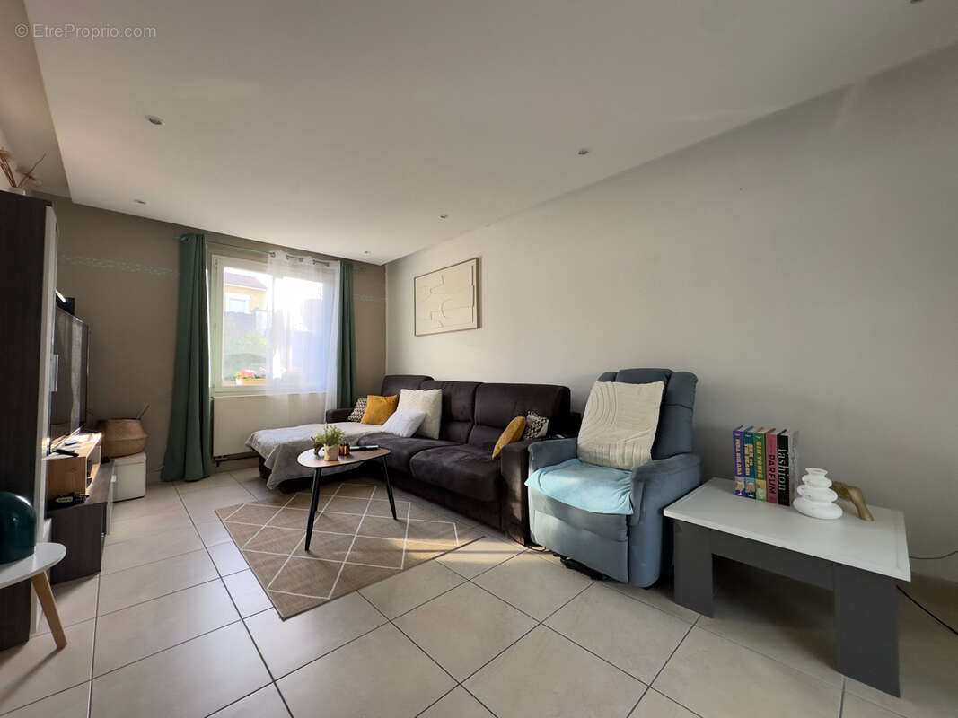 Maison à QUINCY-VOISINS