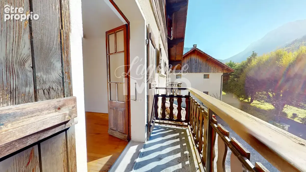 Appartement à Lathuile + combles et jardin - photo 5